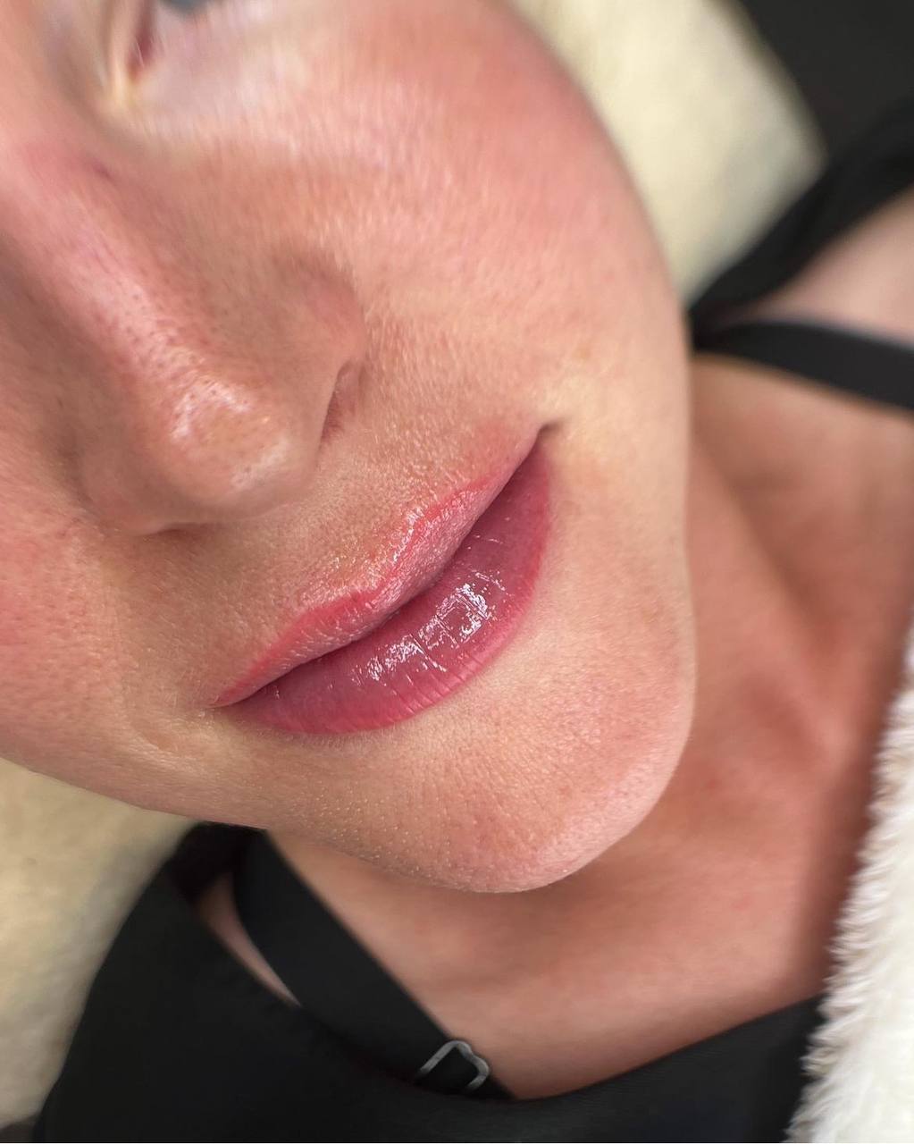Lip Outline Cosmetic Tattoo. Cosmetic and Mediical Tattoo by Dasha. Permanent makeup and reconstructive tattoo, scalp micro-pigmentation in Christchurch, New Zealand